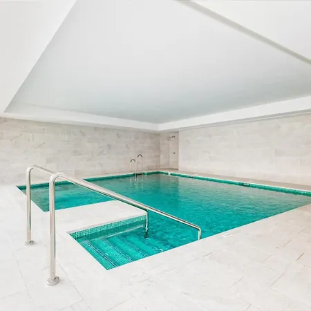 Vivi Homes - Sunrise Pool, Sauna, Gym, Terrace & Sea View *
