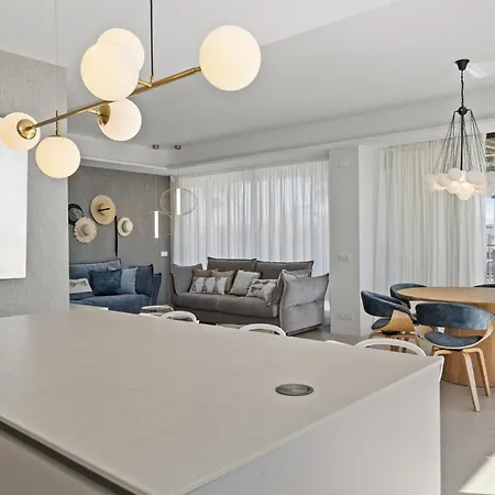 Vivi Homes - Sunrise Pool, Sauna, Gym, Terrace & Sea View